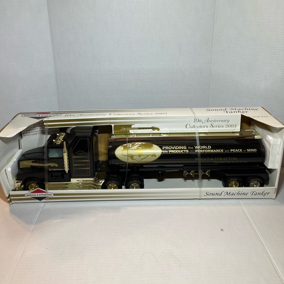Briggs and Stratton tanker truck  10th Anniversary collection from 2003 - Picture 1 of 5